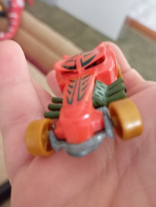 Машинка хот вилс 2012 года