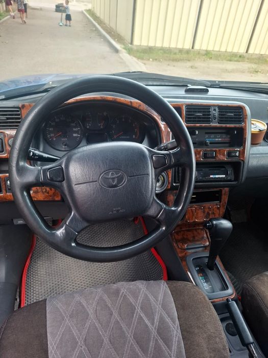 toyota  rav 4 трехдв