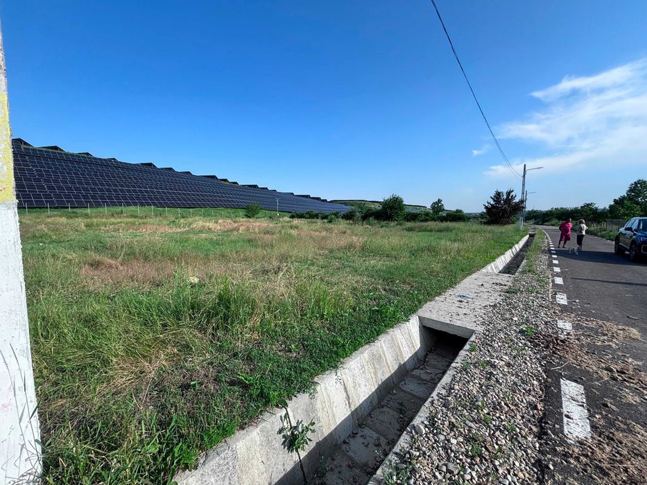 Teren agricol intravilan de vanzare - sat Goleasca, comuna Sotanga, jud Dambovita