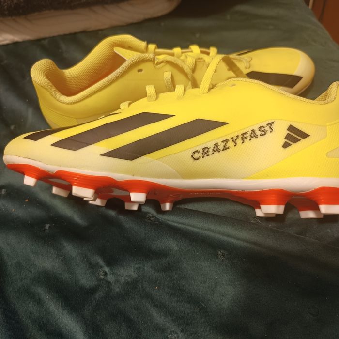 Ghete fotbal adidas crazyfast 42;5