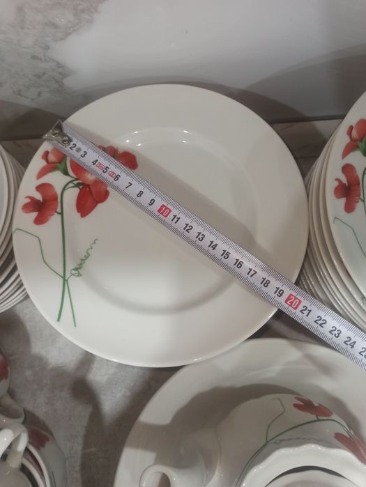 Продам сервиз на 12 персон