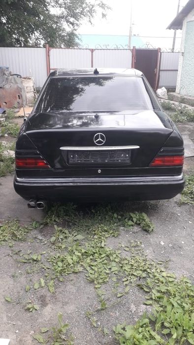 Продам Мерседес Бенс 124