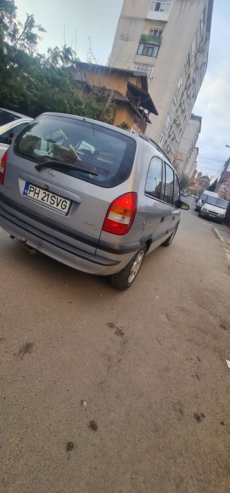 Vând Opel Zafira 1.6 cu 7 locuri