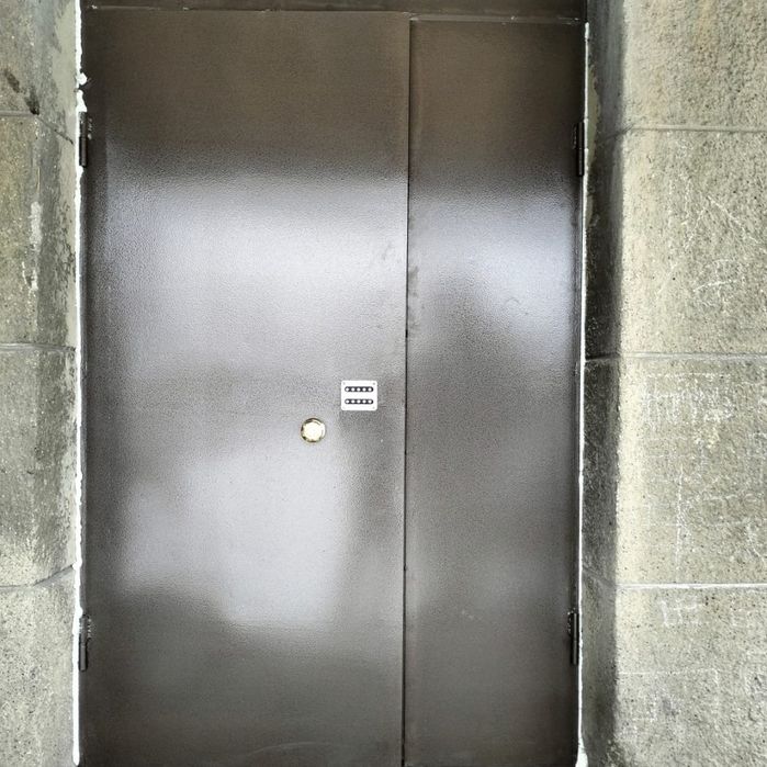 Изготовление железных дверей: 75 000 тг. - Прочие окна и комплектующие ...