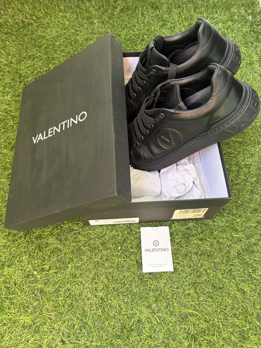 Обувки,сникърси ,маратонки Valentino