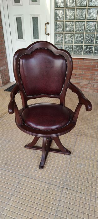 Класическо писалище / бюро и офис кресло