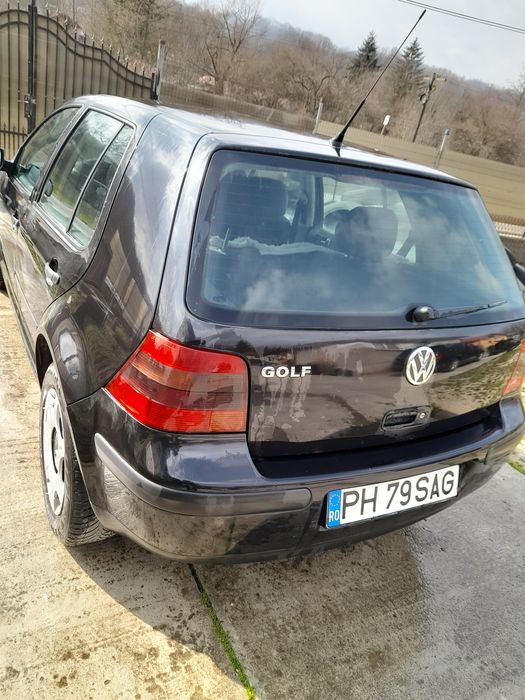 Golf4 benzina vând intreg/dezmembrez