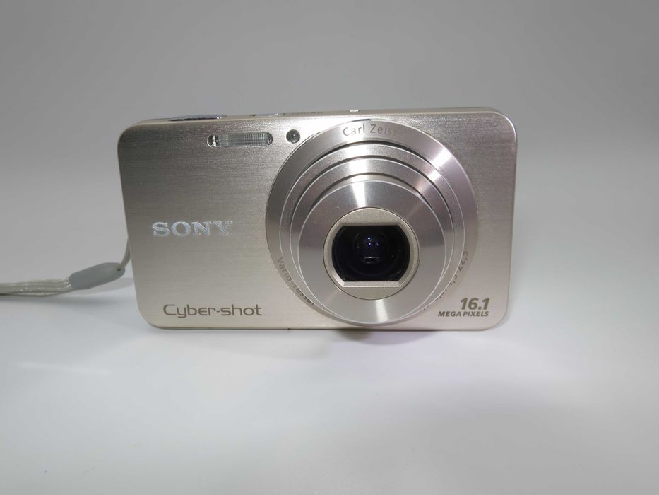 Sony Cyber-shot DSC-W630 ултра компактен и стилен фотоапарат, цифрова камера в отлично състояние като НОВА,  16MP и 5х оптично увеличение