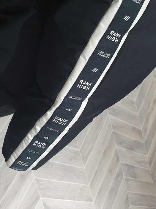 Продам пуховик унисекс, Пр.Корея