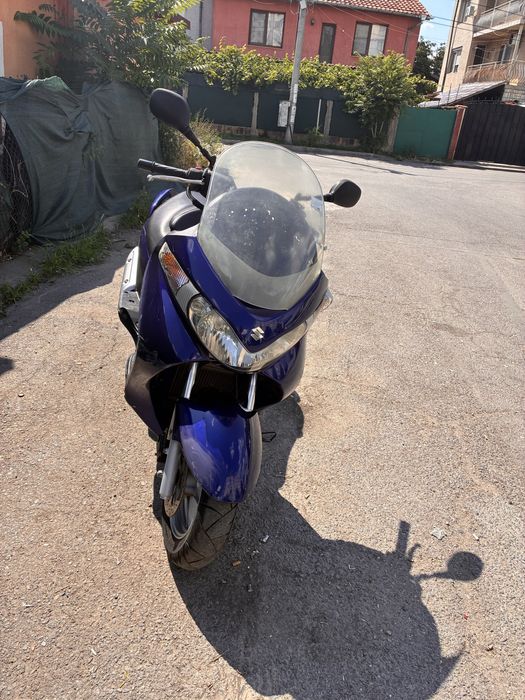 Suzuki burgman 200 кубика