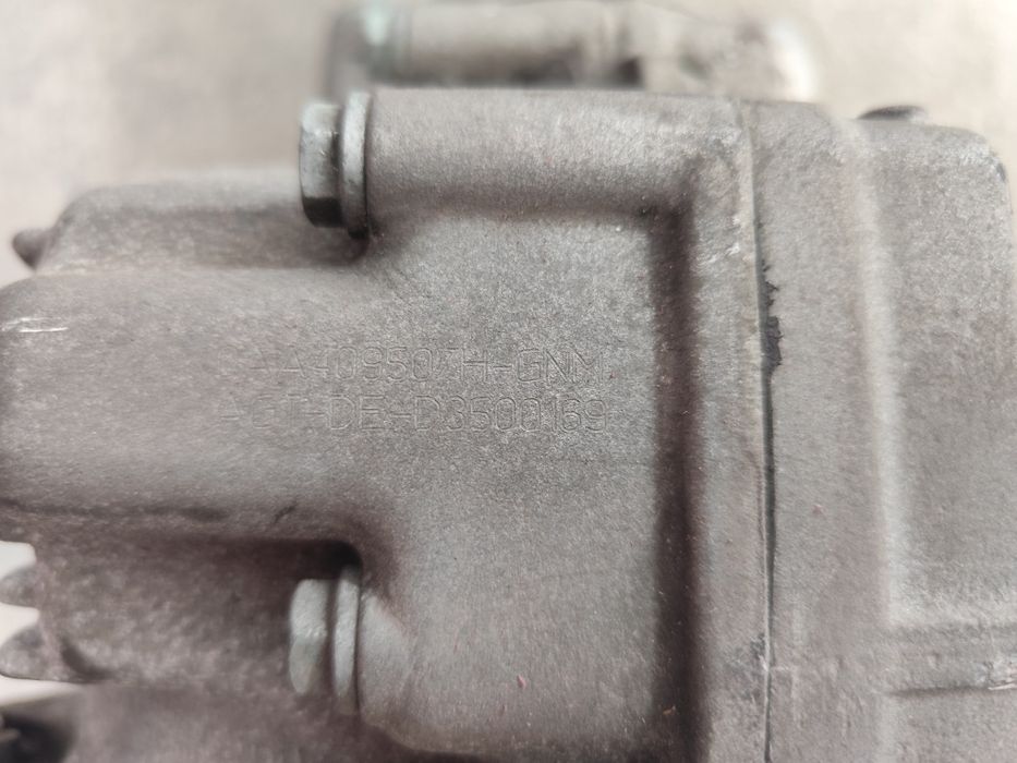 Редуктор передний Touareg Туарег