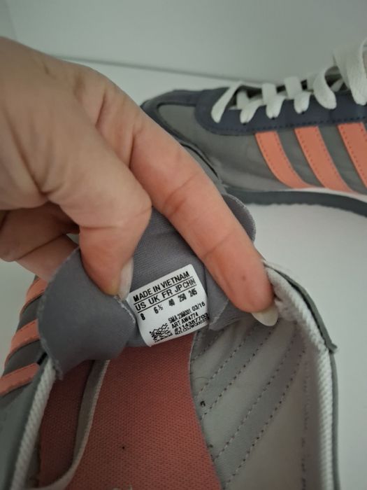 Adidas  оригинални маратонки