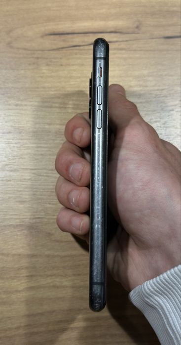 Продава се Iphone 11 64GB !