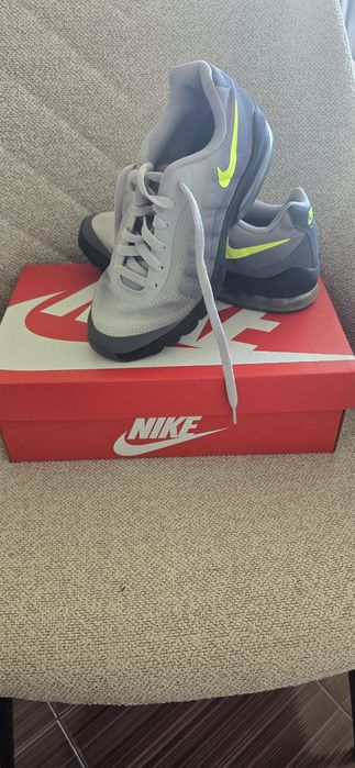 Nike - маратонки