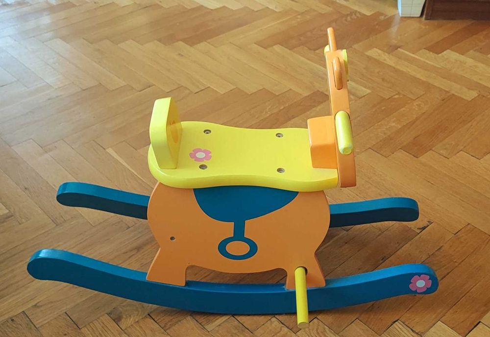 Детско дървено конче