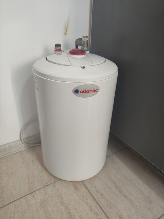 Бойлер 15литр 20 000тг торг есть