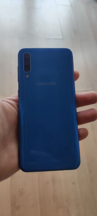 Телефон Samsung Galaxy a50 без торга