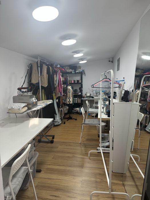 Inchiriez spatiu pentru croitorie complet utilat
