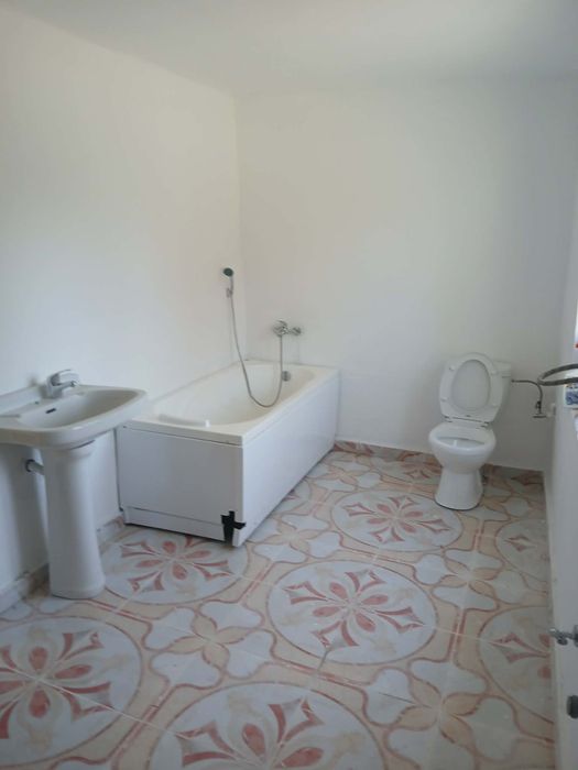 Vand casă în comuna Salard