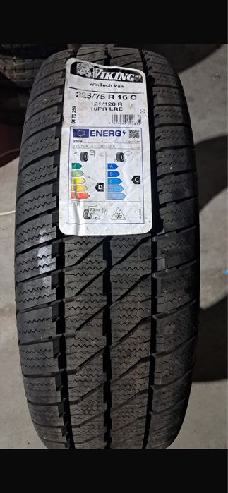 Vind 4 anvelope noi iarna 225/75/r16c