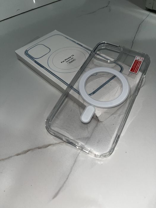 Продам чехол на айфон 13 с magsafe
