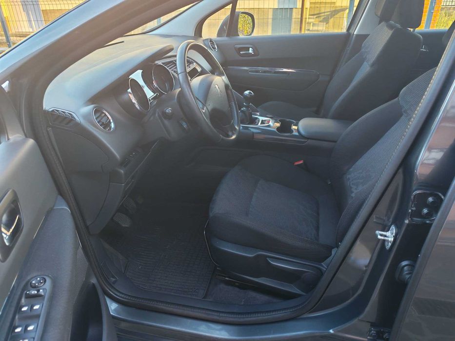 Peugeot 3008 1.6 HDI 112 cp an 2010