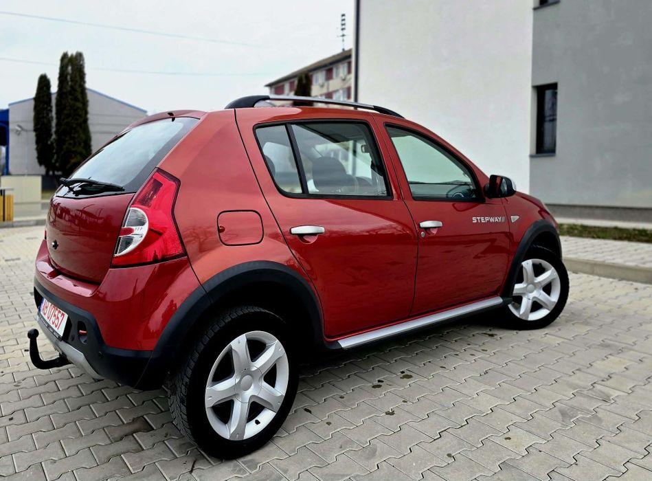 Sandero Stephay 1.5 Dci 90 cp Km 187800 carte service Recent adusă