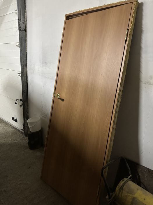 Продам межкомнатные двери