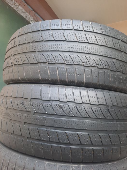 215/55R17.Сотилади