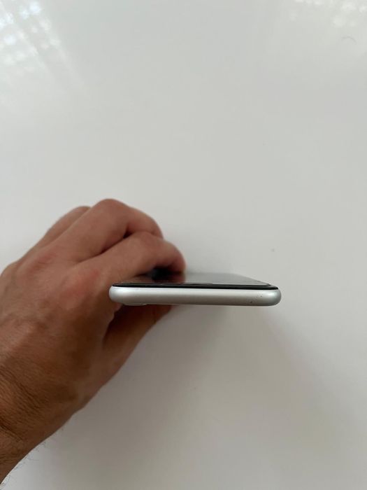 Продавам iPhone  7 32 аGB