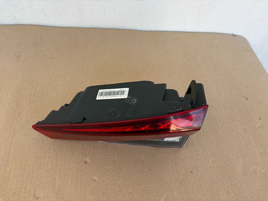 Stop dreapta pe hayon Skoda Fabia 4 dupa 2021 cod 6VE945094