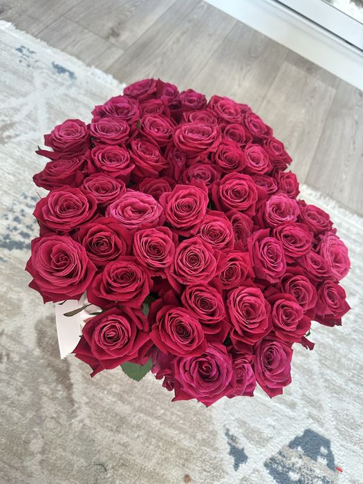 Шикарная коробка из 51 роз