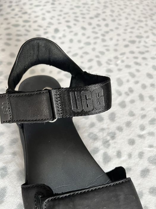 Дамски сандали UGG