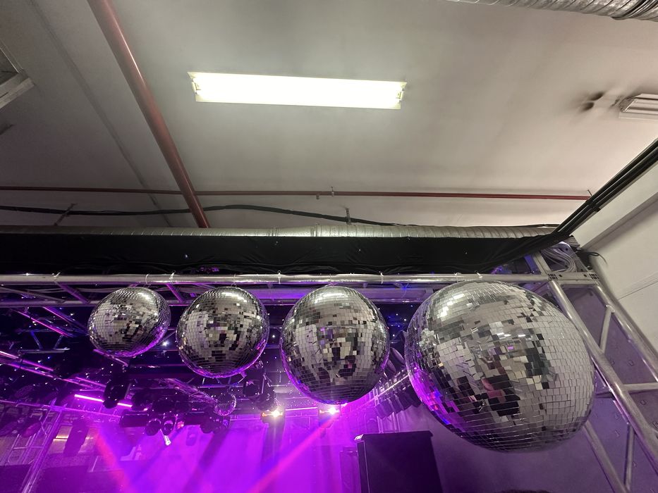 Свето-музыковая аппаратура