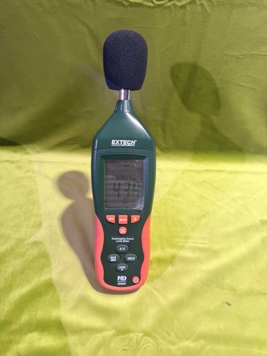 Sonometru profesional Extech HD600 cu înregistrare date – set complet
