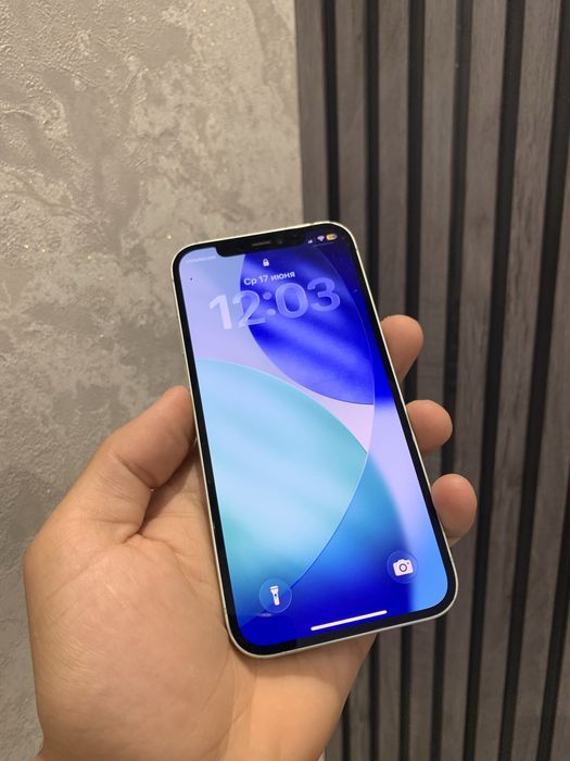 Iphone 12           .