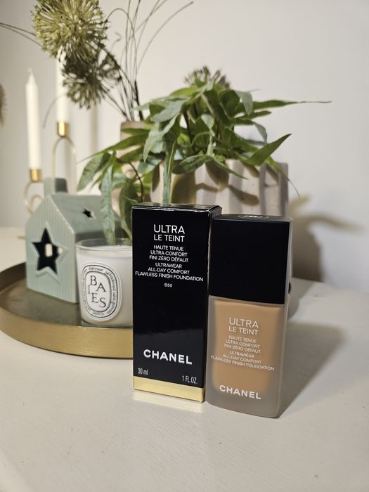 Chanel ULTRA Le Teint Fluide фон дьо тен