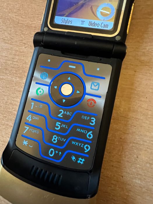 Motorola V3 Dolce Gabbana