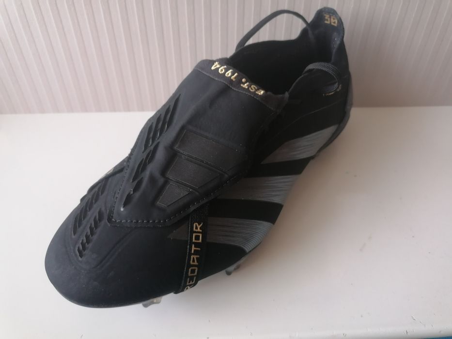 Футболни обувки Адидас предатор р