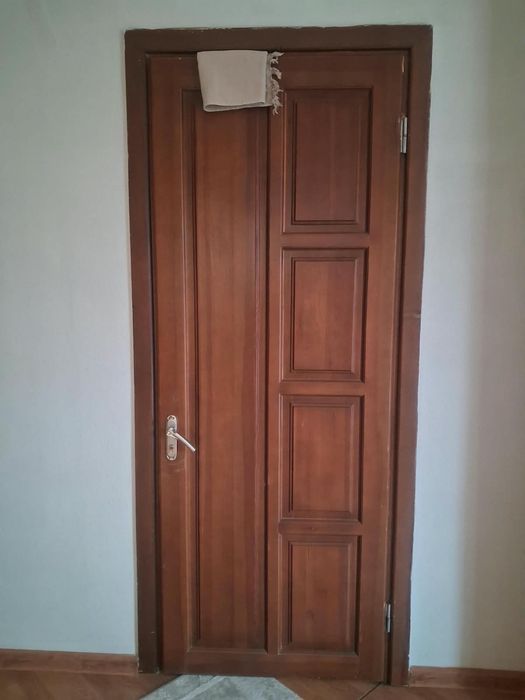 Есік сатылады б/у