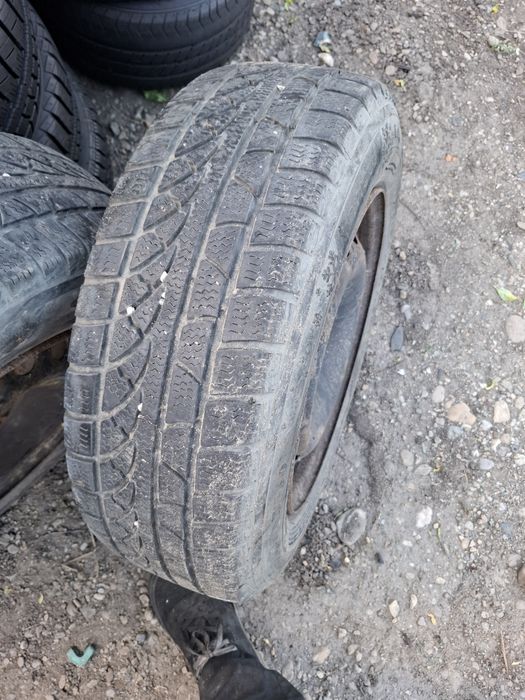 Vand 2 roti R 15 renault megane cu anvelope 195 65 15 m+s