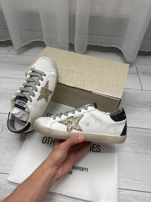 Golden Goose 38.