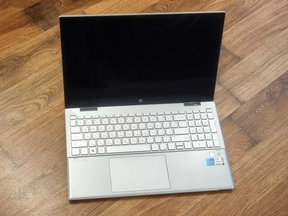 Уникален лаптоп 2 в 1 HP Pavilion x360 Convertible 15 TOUCHSCREEN