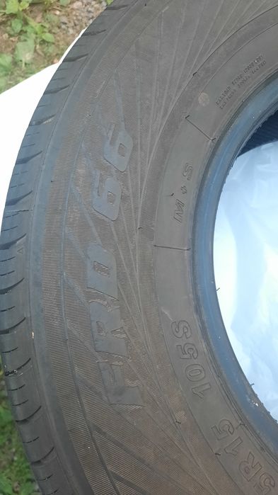 Шины  235/75 R15,4 шт.