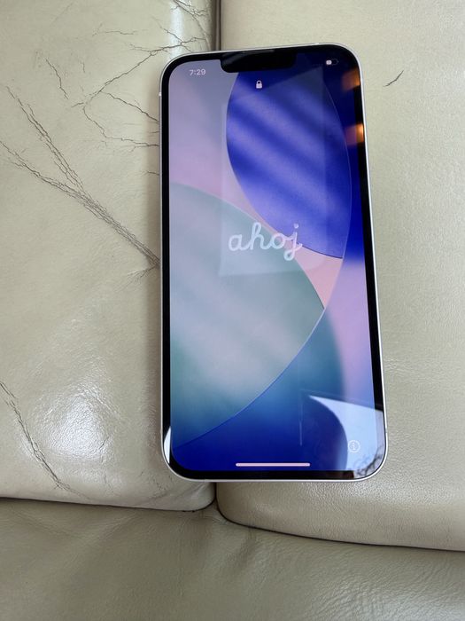 iPhone 13 128GB.