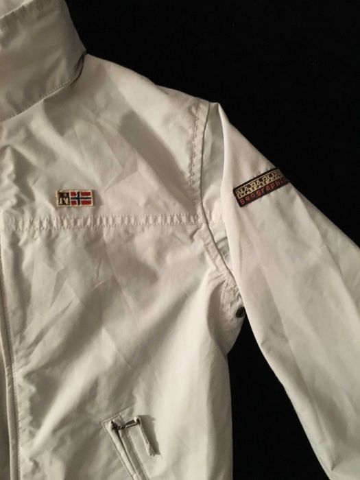 Napapijri -есенно яке, панталон карго, тениска за момче размер 140 см.