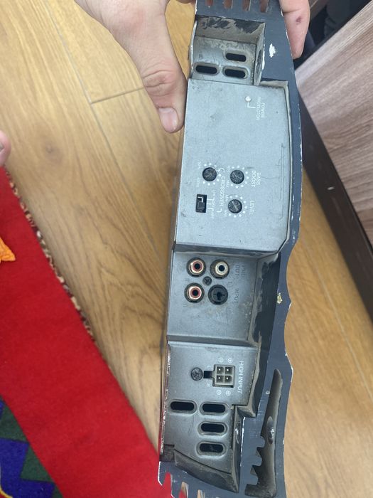 Усилитель автозвук