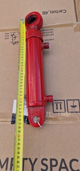 Cilindru hidraulic 360 mm deschide 200 mm tija 30 mm diametru bolturi
