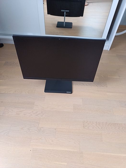 Monitor Lenovo stare aproape perfecta