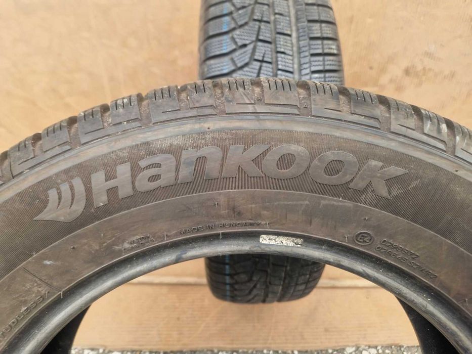 2 Hankook R17 215/65
Зимни гуми 
DOT3221